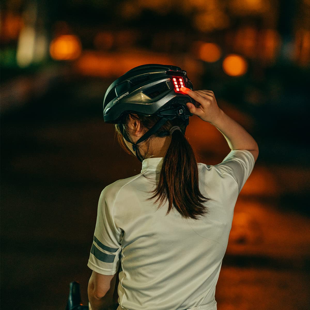 ROCKBROS 自転車 ヘルメット 大人 ロードバイク 超軽量 高剛性 耐衝撃 高通気性 USB充電式LEDライト 自転車用ヘルメット 推奨頭囲約55-60cm ダイヤルで調節可能 CPSC/CE安全規格認定済み サイクリングヘルメット 通勤 通学 街乗り MTB クロスバイク サイクリング スポーツ メ